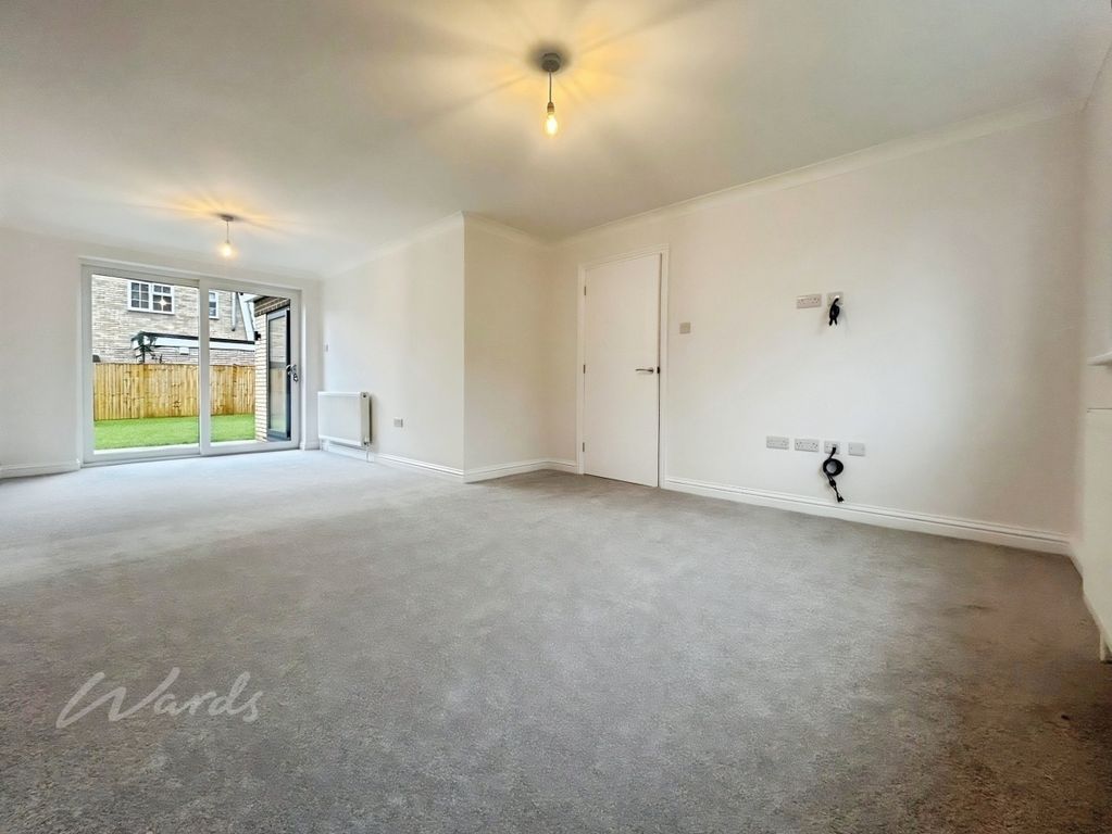 Property photo 2 of 18 Lounge