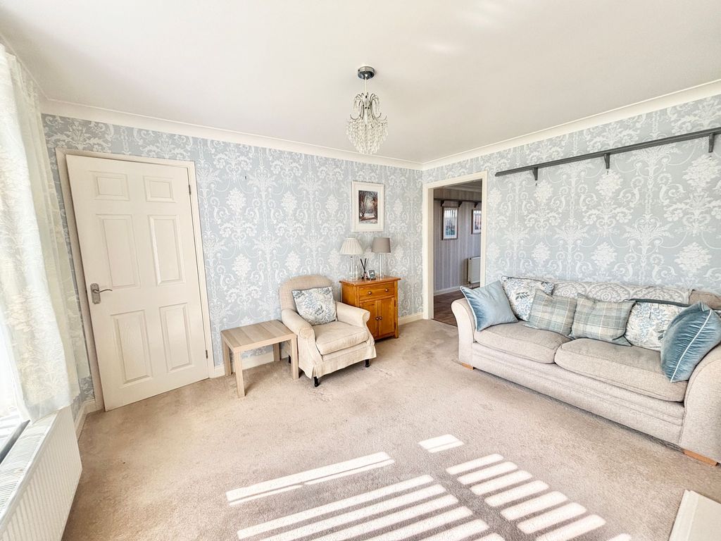 Property photo 3 of 25