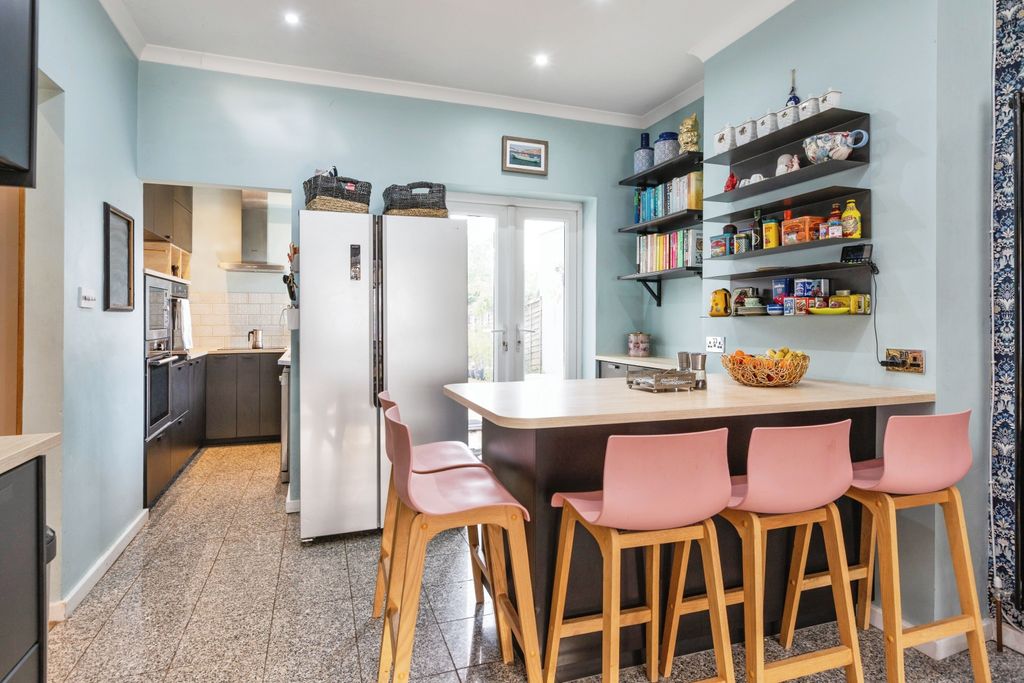 Property photo 3 of 15 Kitchen/Diner