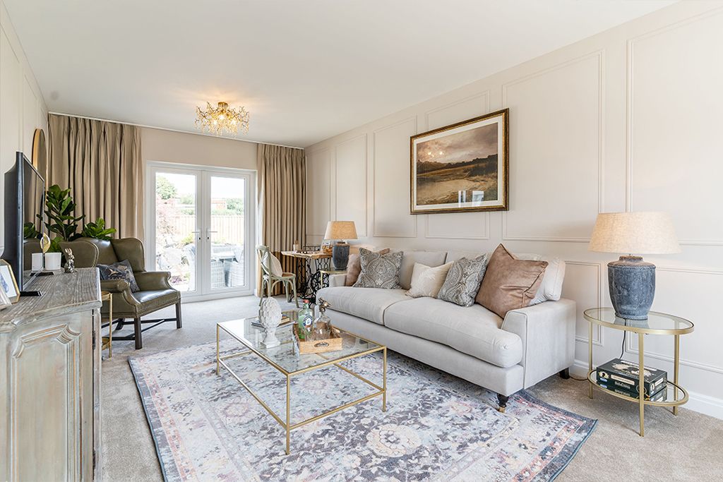 Property photo 3 of 21 Living Room