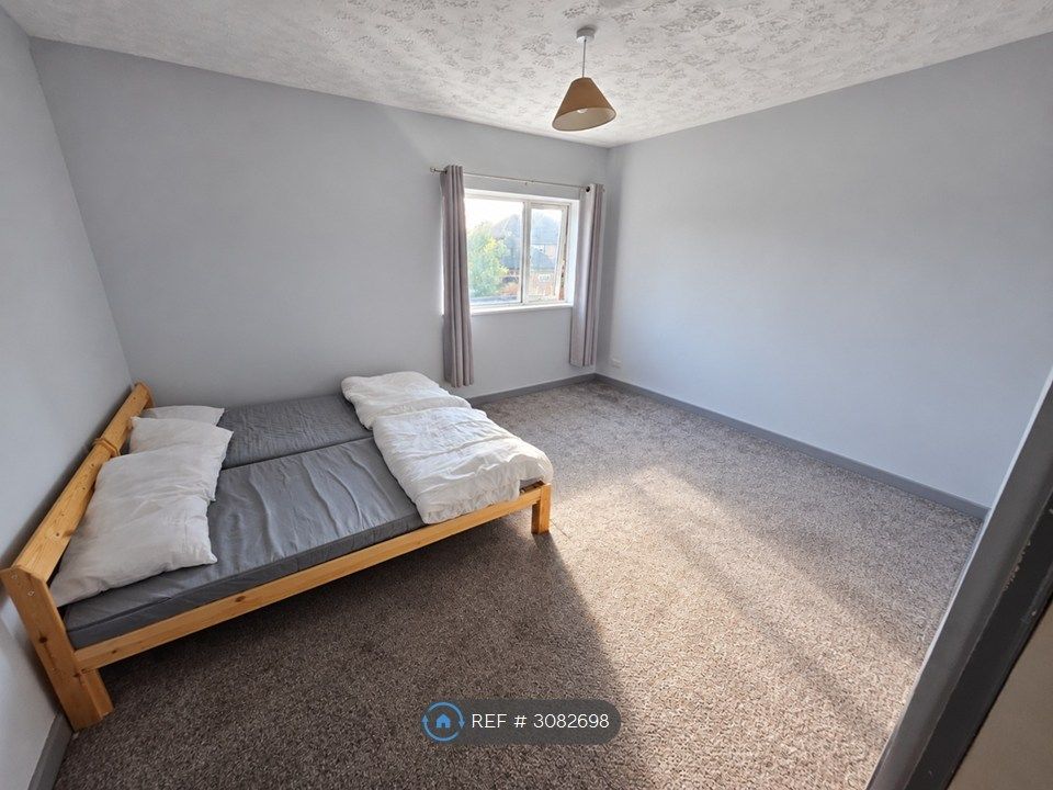 Property photo 1 of 3