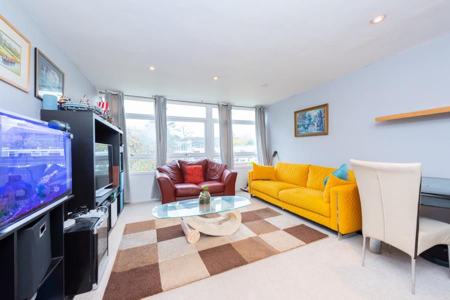 Property photo 3 of 8