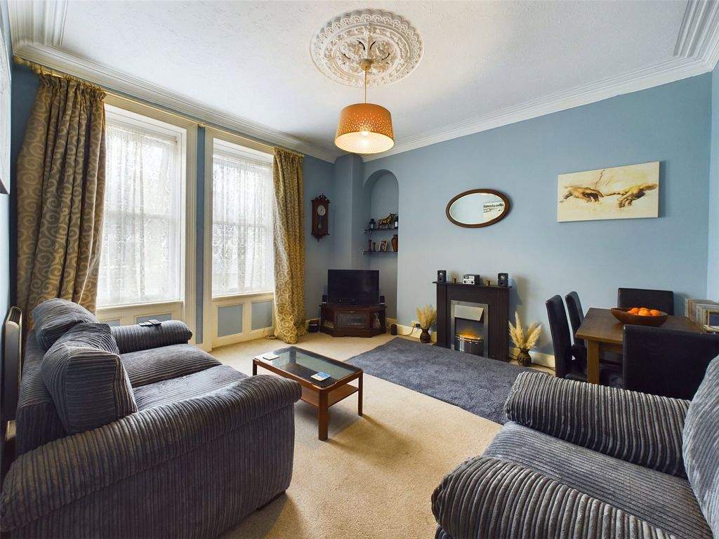 Property photo 3 of 8 Picture No. 06