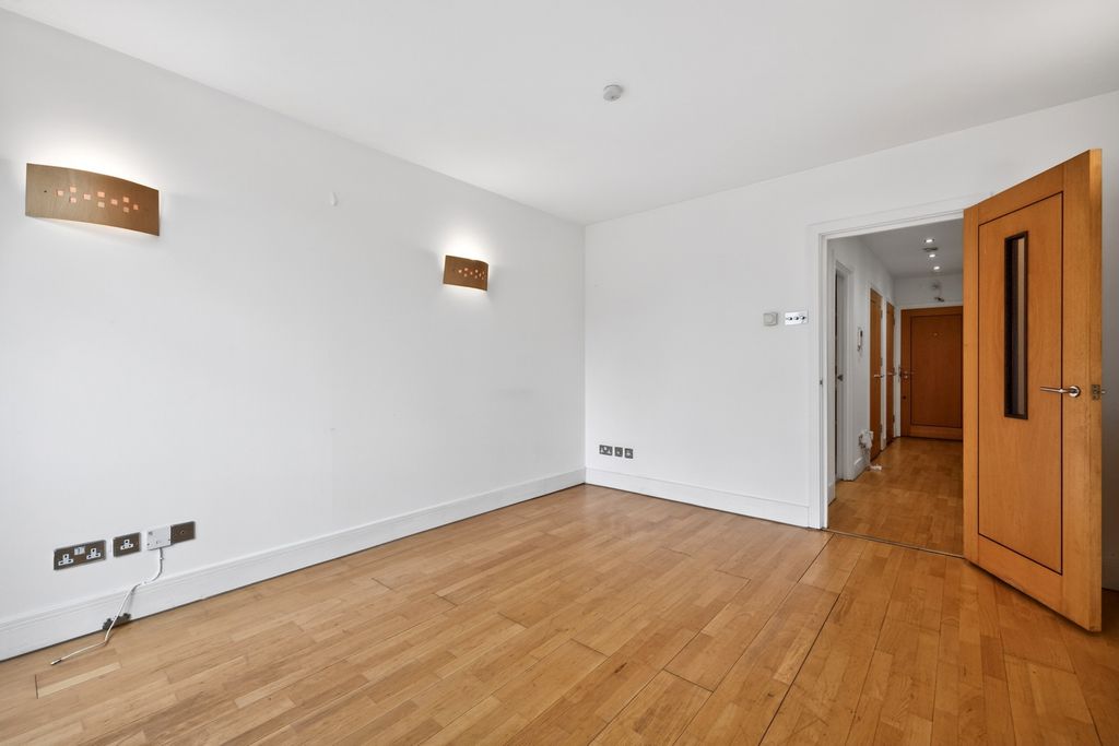 Property photo 2 of 20 Pbox-Img.Jpg