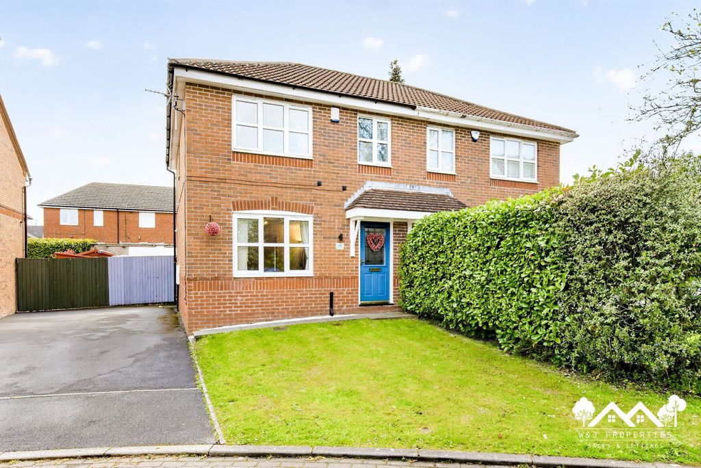 Property photo 1 of 27