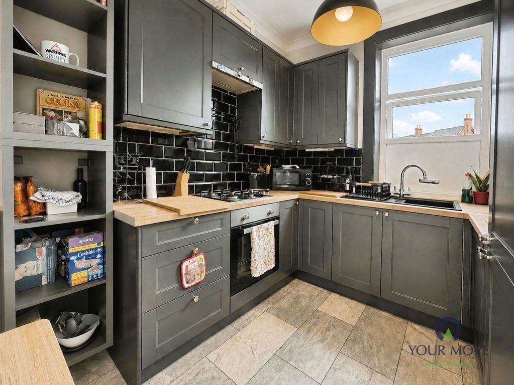 Property photo 2 of 15 Pbox-Img.Png