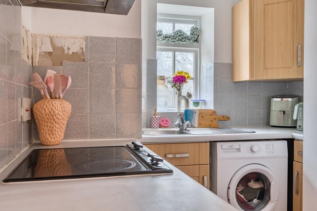 Property photo 3 of 16 Kitchen