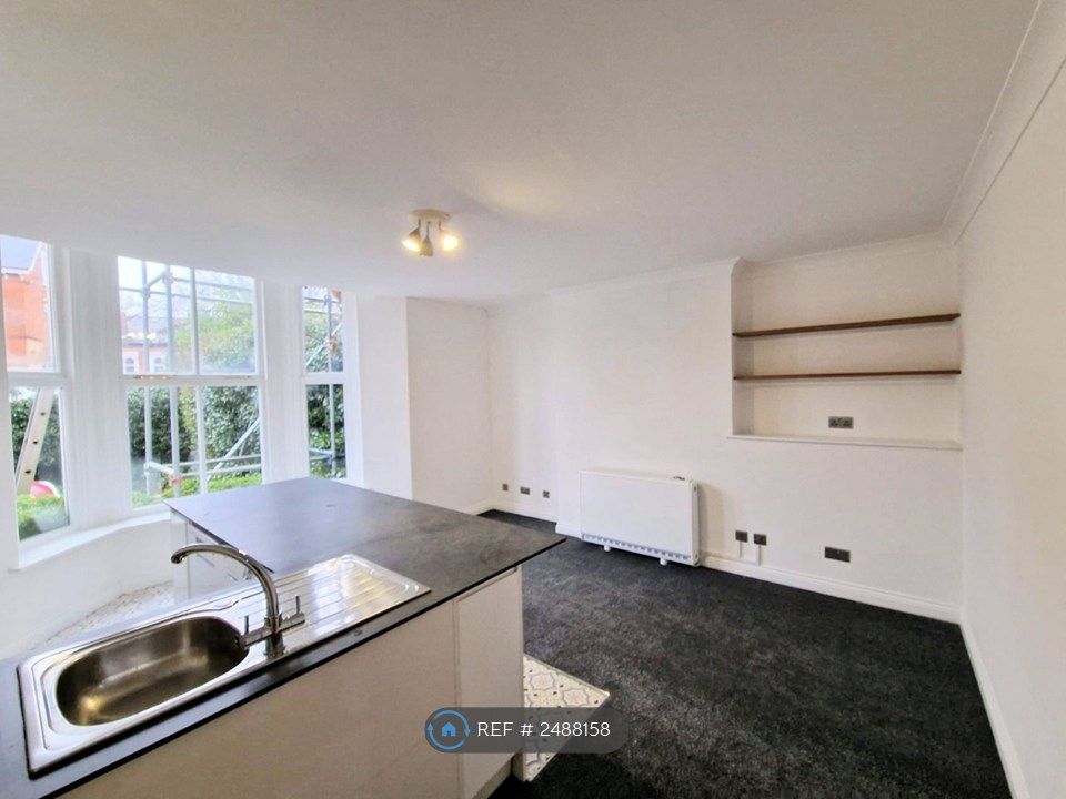 Property photo 2 of 23
