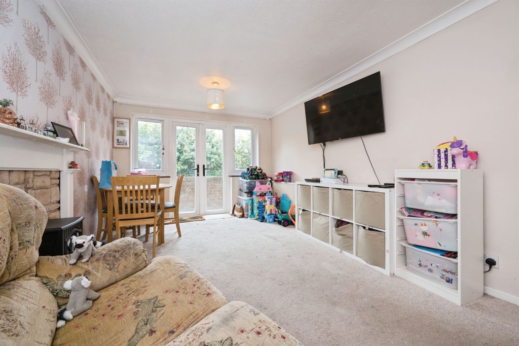 Property photo 2 of 11