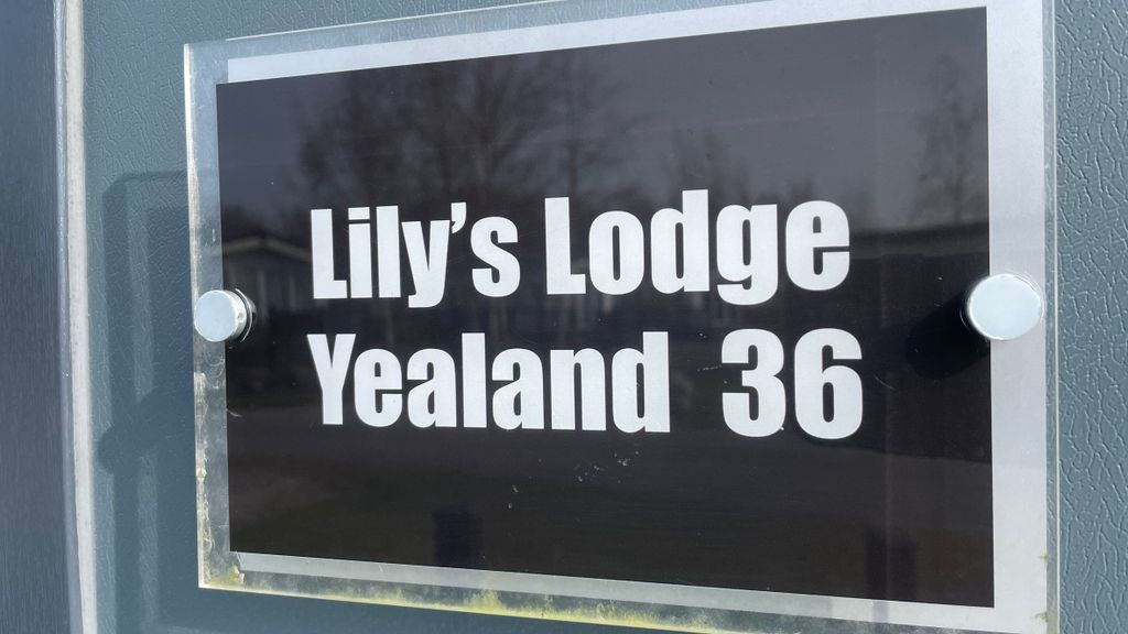 Property photo 2 of 18