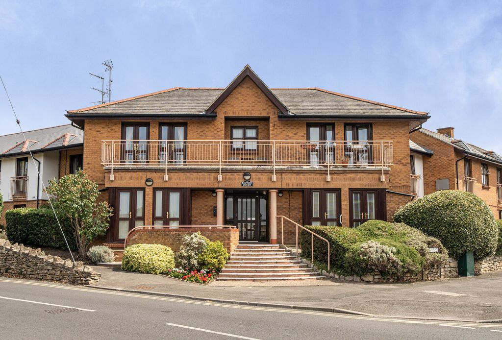 Property photo 1 of 11 1496545-14-6A60B3...