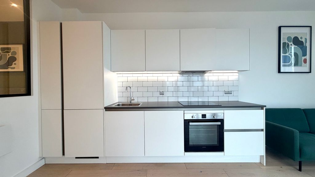 Property photo 2 of 21 Kitchen