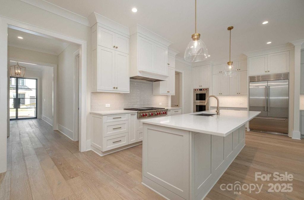 Property photo 3 of 47 <Alttext/>