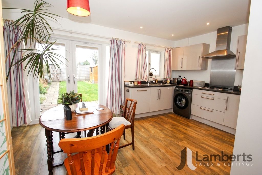 Property photo 2 of 14