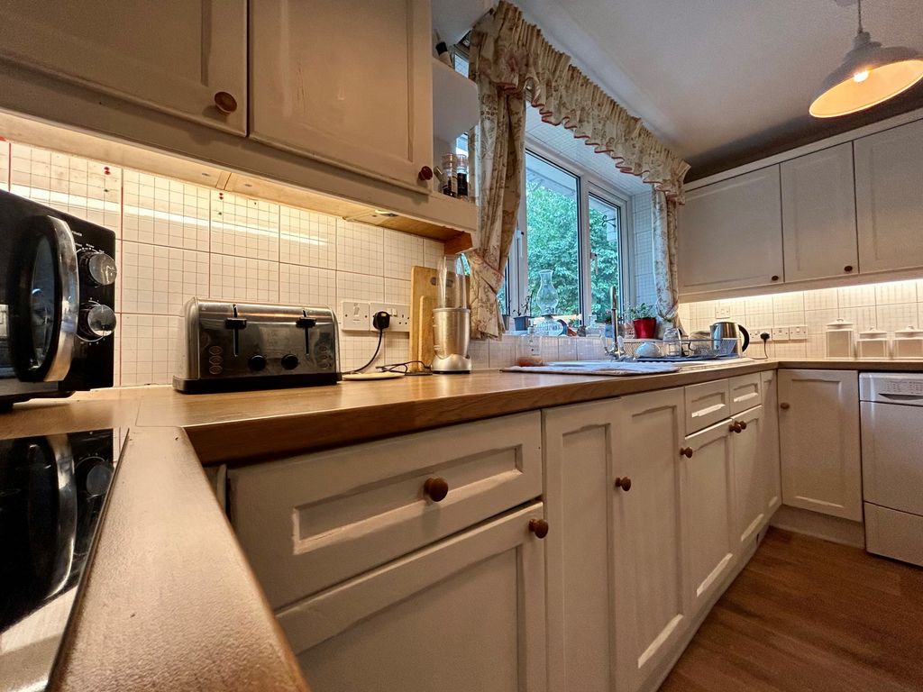 Property photo 2 of 18 Photo 13