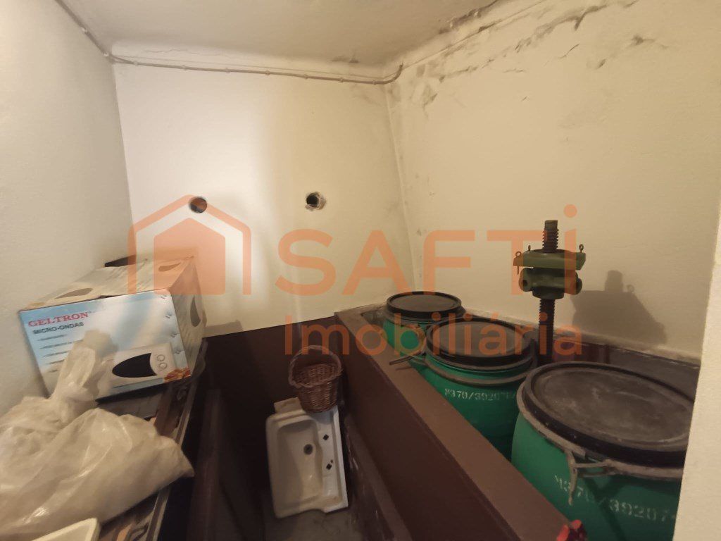 Property photo 3 of 53
