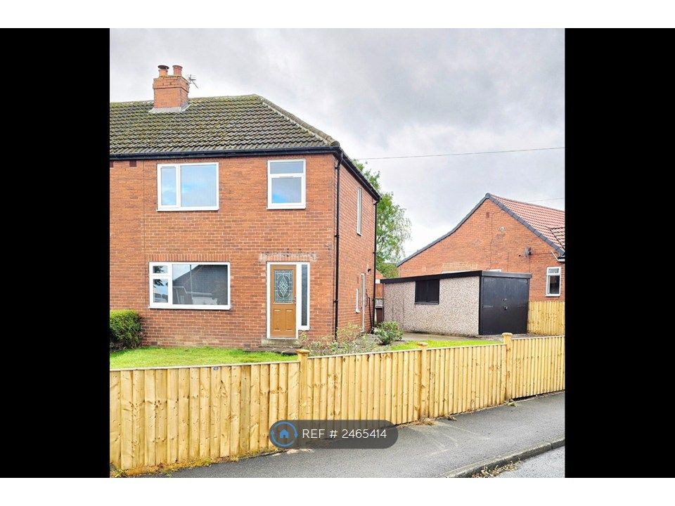 Property photo 1 of 18 Three Bed Semi-Detached House In Scholes Leeds