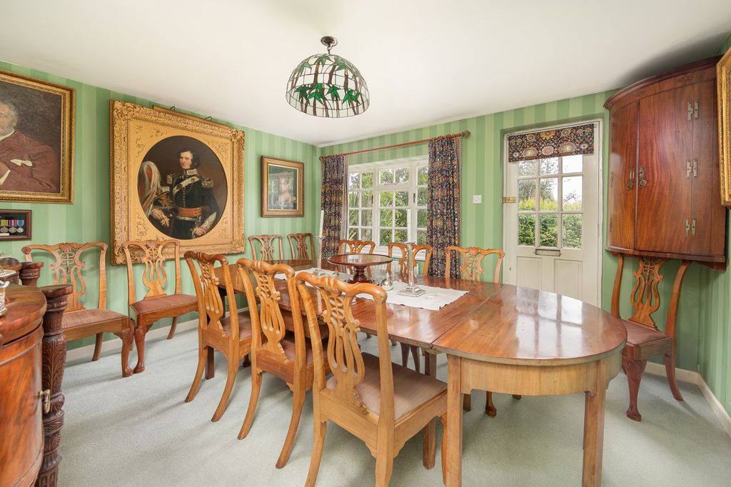 Property photo 2 of 19