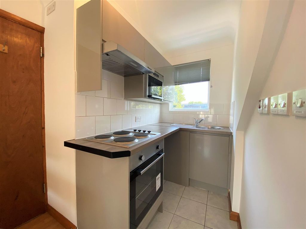 Property photo 3 of 6 Img_1069.Jpg