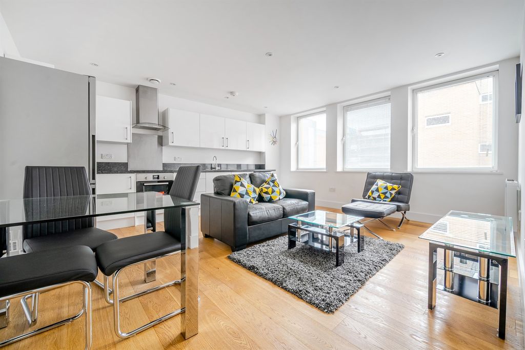 Property photo 3 of 9 Living Area