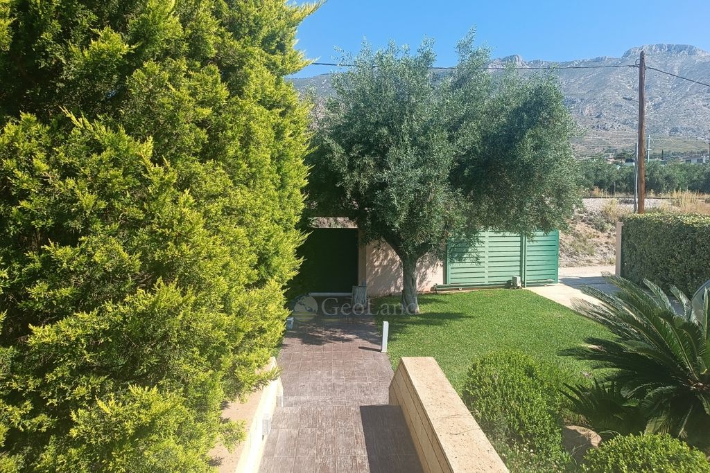 Property photo 2 of 50