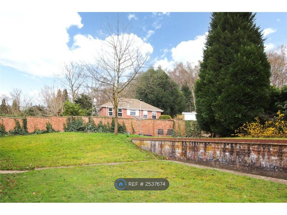 Property photo 3 of 7 Lovely Rear Garden