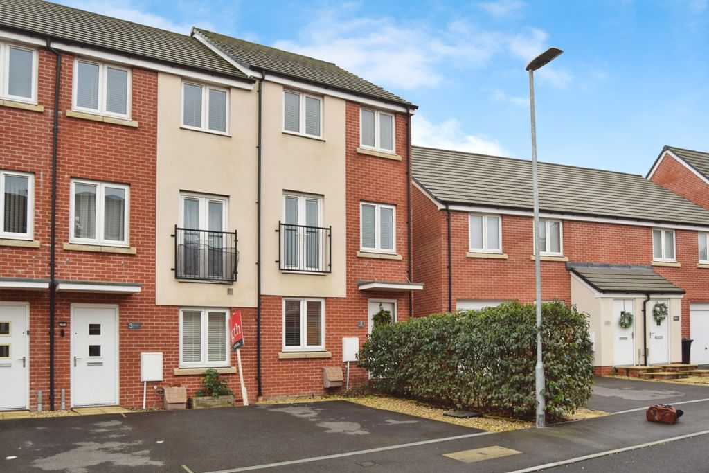 Property photo 1 of 9 Front