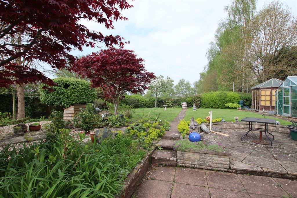 Property photo 3 of 20 Garden_.Jpg