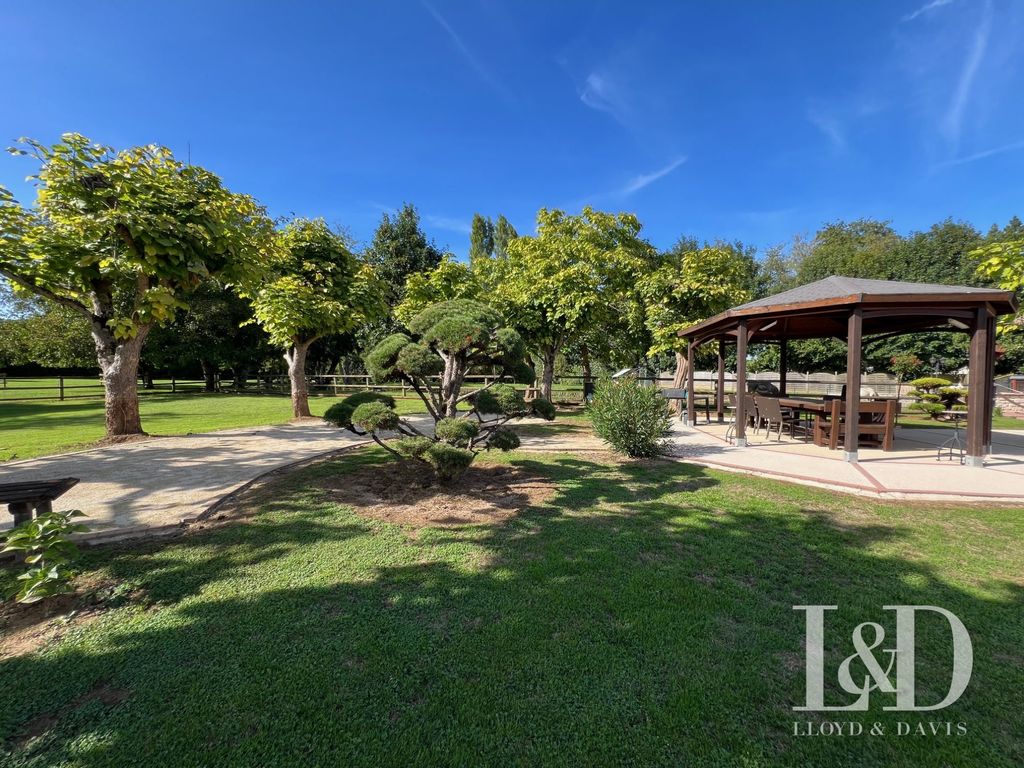 Property photo 2 of 11