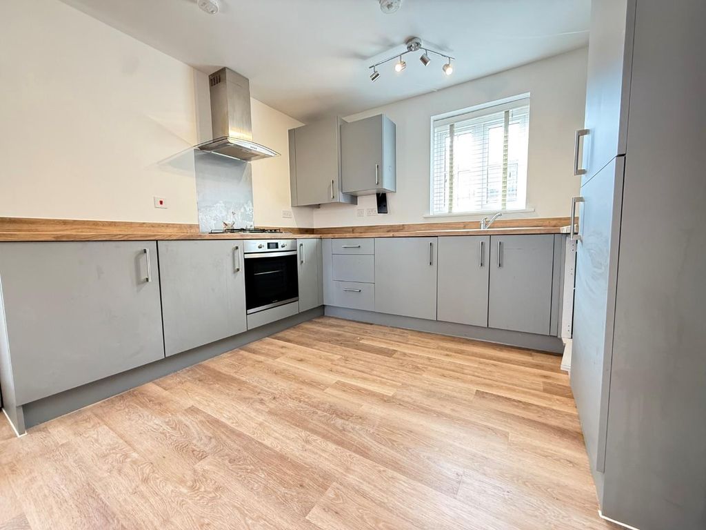 Property photo 2 of 10 25.Jpg