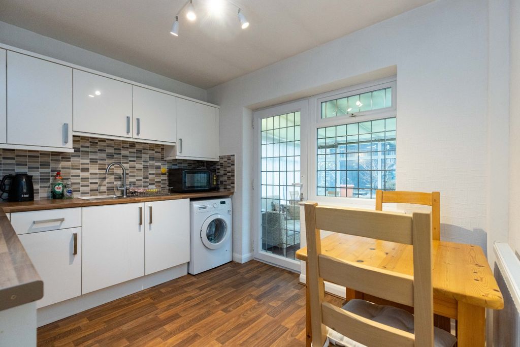 Property photo 2 of 14 Dining Kitchen