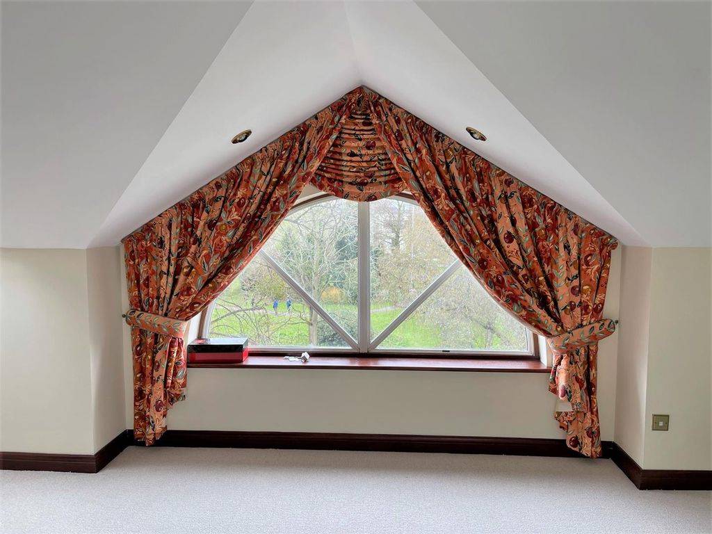 Property photo 2 of 26 2 (2).Jpeg