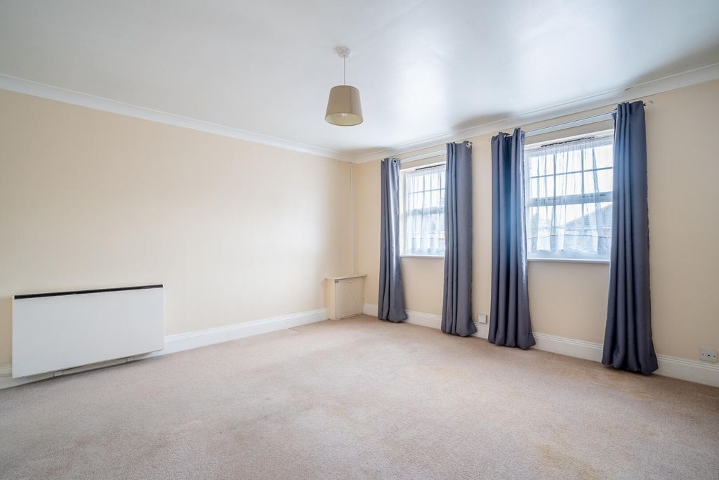 Property photo 2 of 14 Living Room