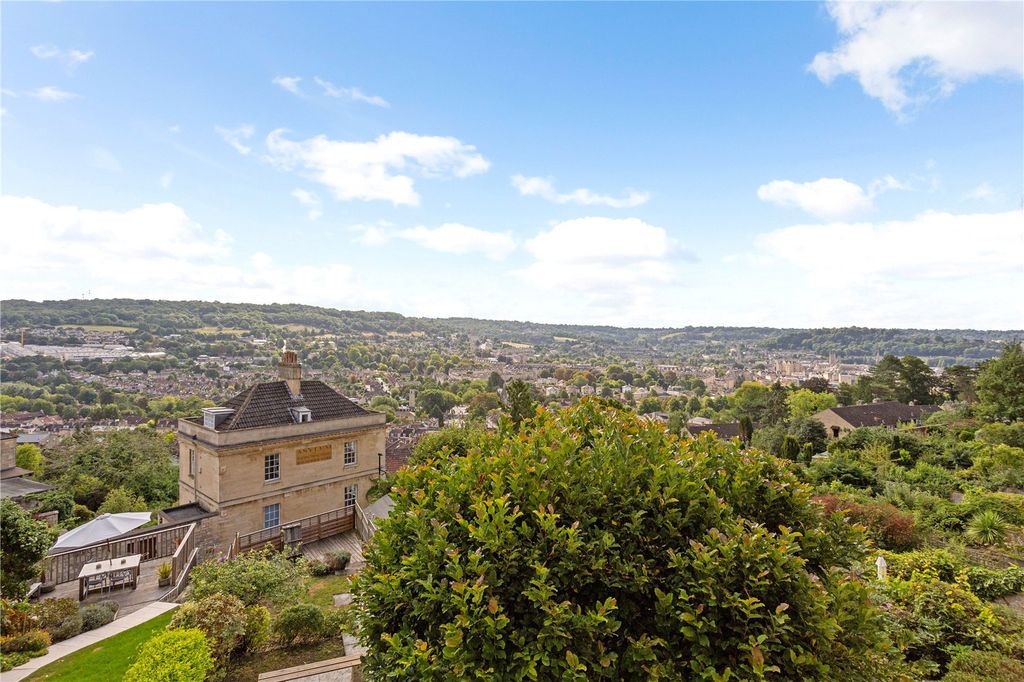 Property photo 3 of 14 Rear Views