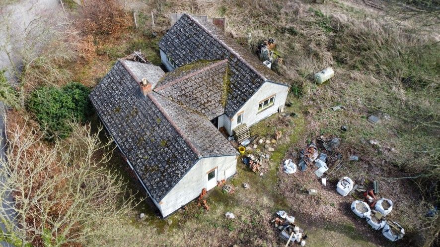 Property photo 2 of 11