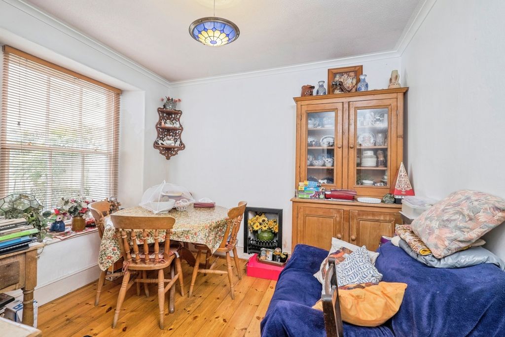 Property photo 3 of 15 Photo