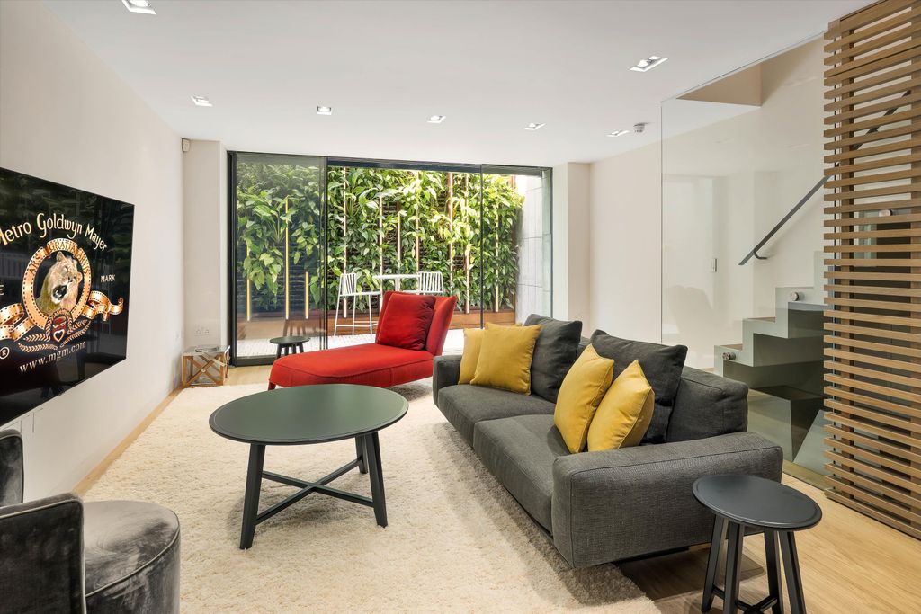 Property photo 3 of 16 Image