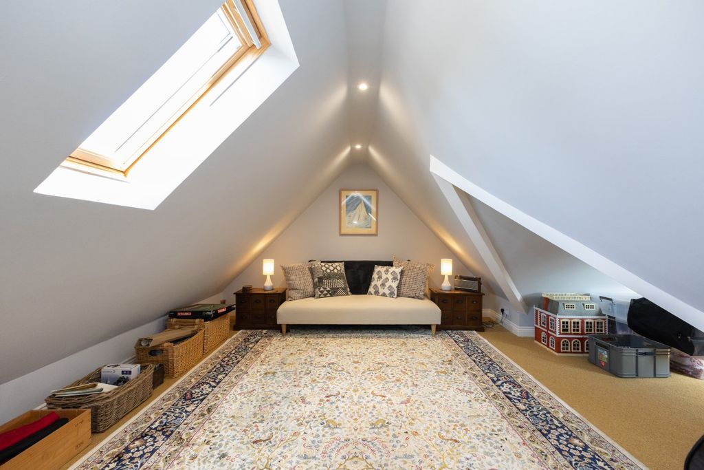 Property photo 3 of 28 Picture No. 01