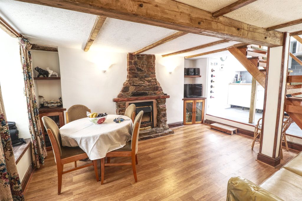 Property photo 1 of 10 1 - Picture No. 05
