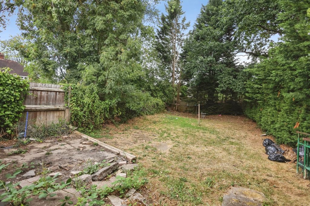 Property photo 2 of 20