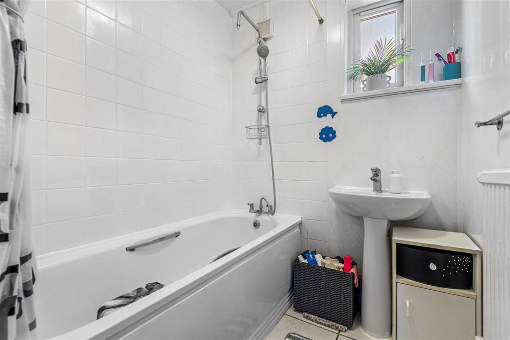 Additional image 8 of 3 bed maisonette for saleUnion Road, Northolt UB5