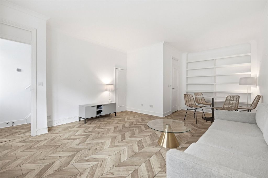 Property photo 2 of 17 Picture No. 21