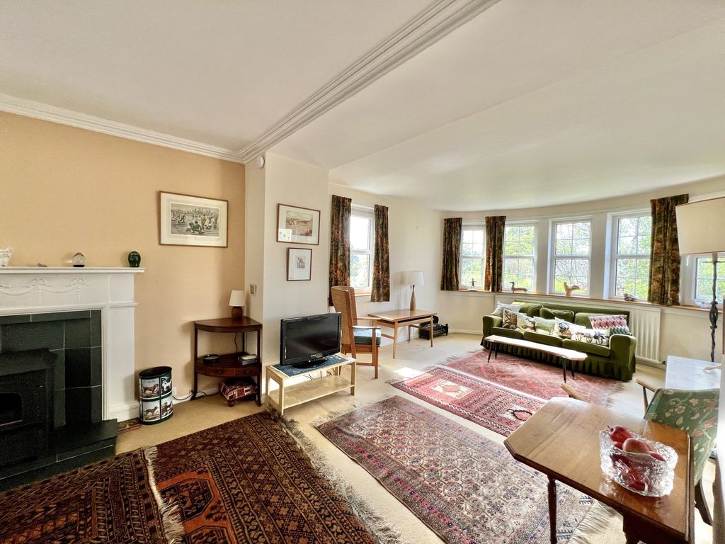 Property photo 3 of 29