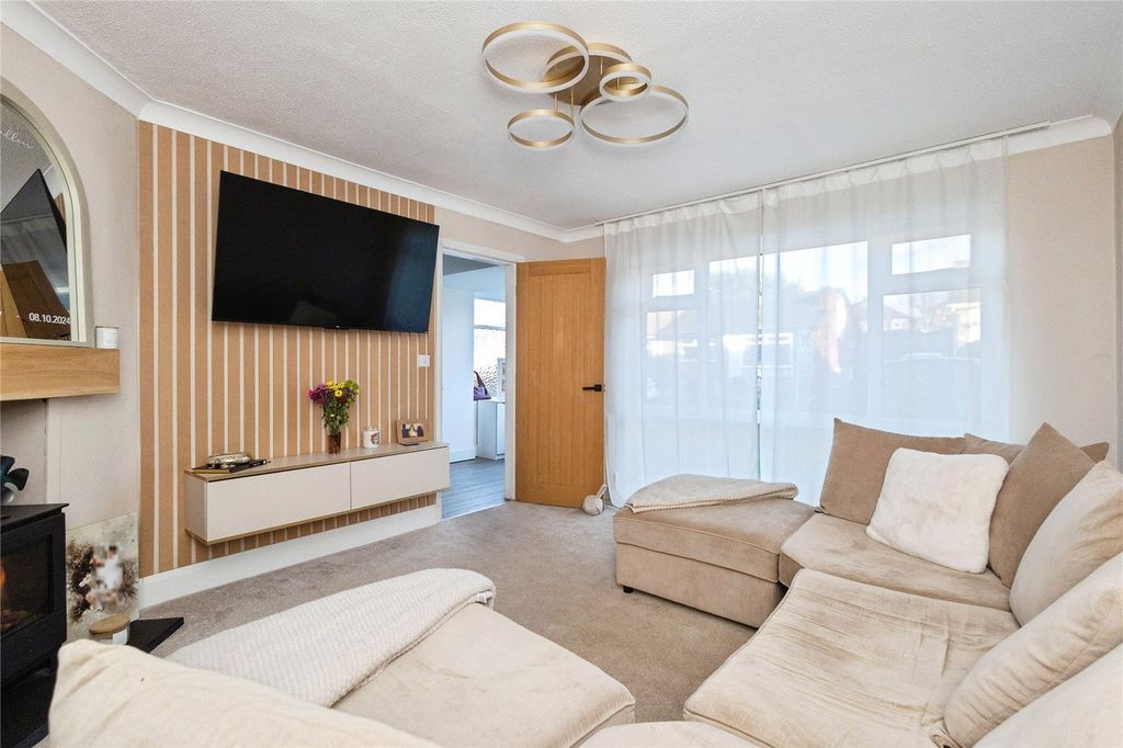 Property photo 3 of 28 Picture No. 14