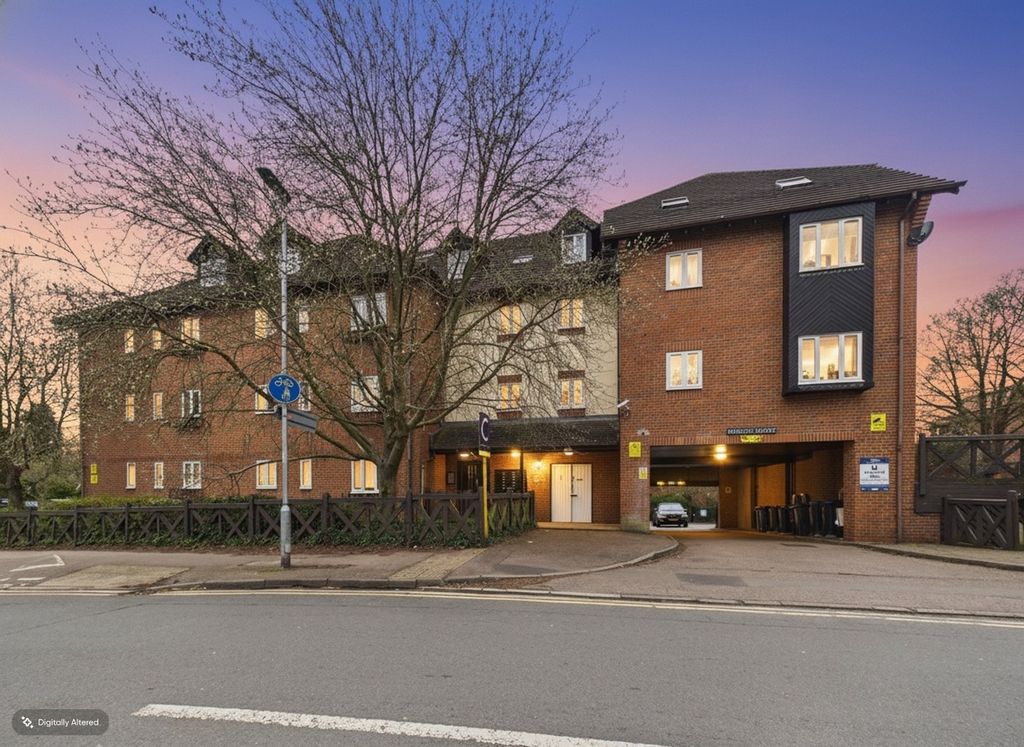Property photo 1 of 14 990180