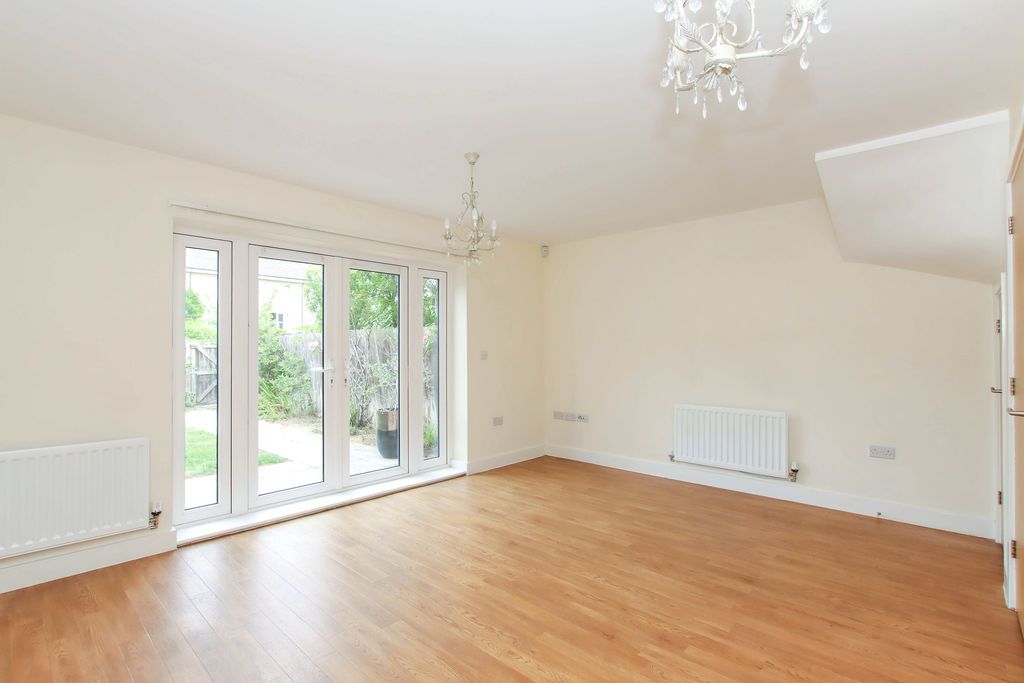 Property photo 2 of 17 Photo 10