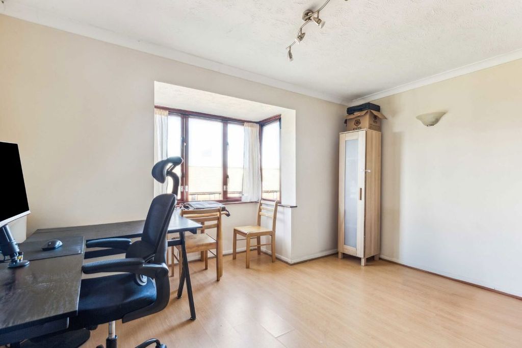 Property photo 2 of 5