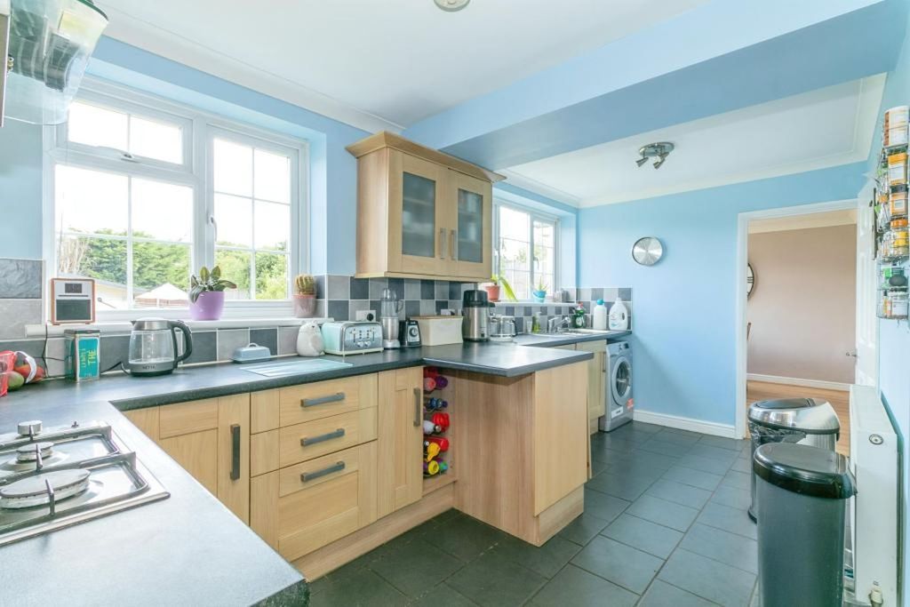 Property photo 3 of 13