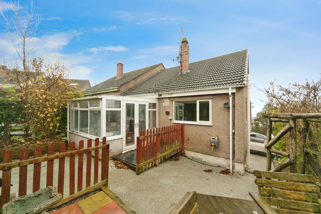 Property photo 1 of 14 Photography