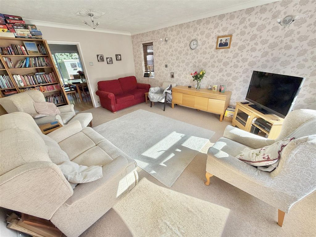 Property photo 2 of 32 Image 2